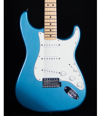 Fender Fender Standard Stratocaster, Lake Placid Blue, with Case, 2012 - USED