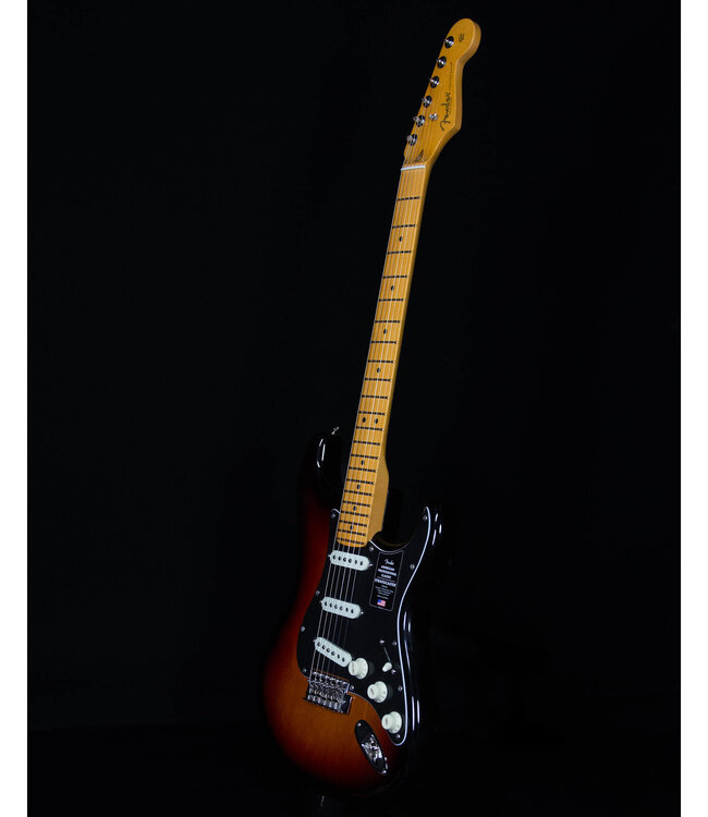 Fender American Pro Classic Stratocaster, Maple FB, 3-Color Sunburst