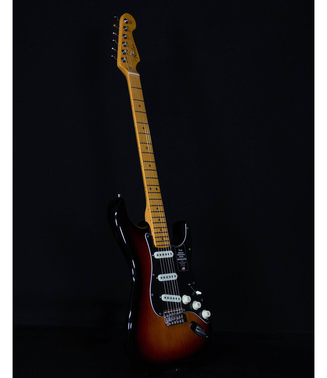Fender American Pro Classic Stratocaster, Maple FB, 3-Color Sunburst