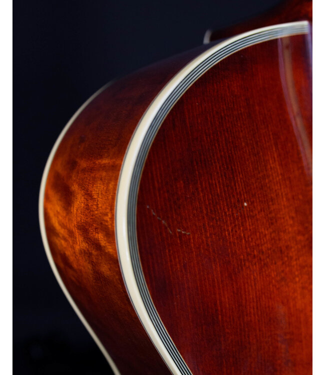 Eastman AR810CE, Natural with Hardshell Case, 2007 - USED