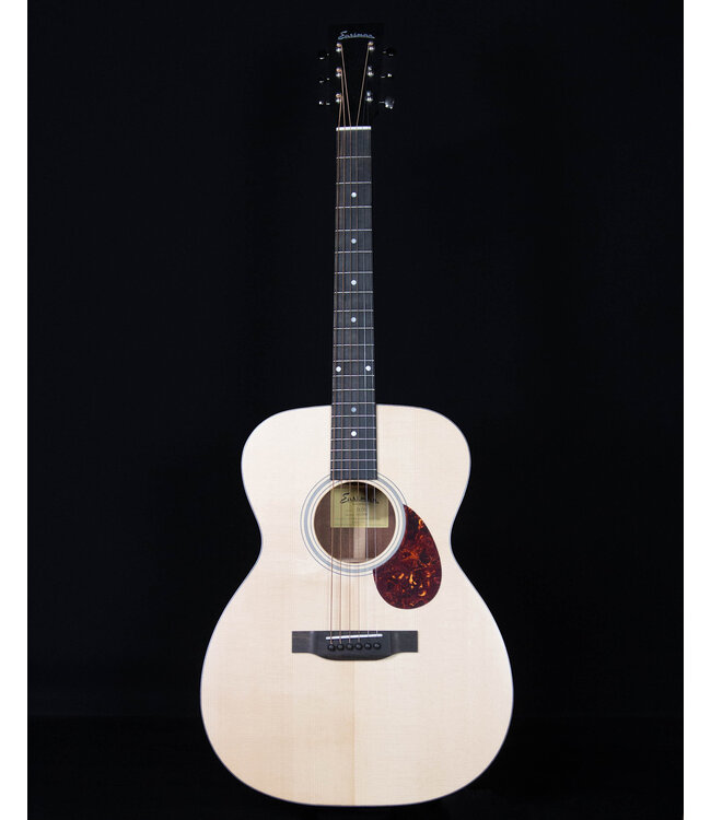 Eastman E1OM Acoustic with Deluxe Bag, Natural