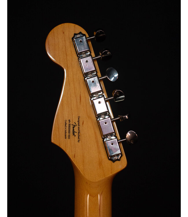 Squier Classic Vibe '60s Stratocaster, Laurel FB, 3-Color Sunburst