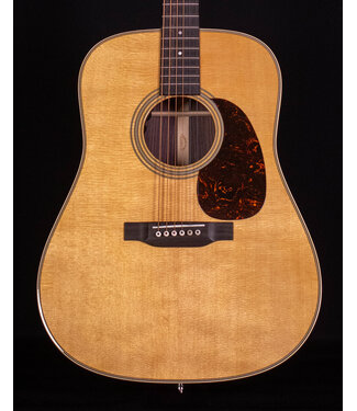 Martin Martin D-28 Standard Acoustic Guitar, with Fishman Matrix Infinity Pickup