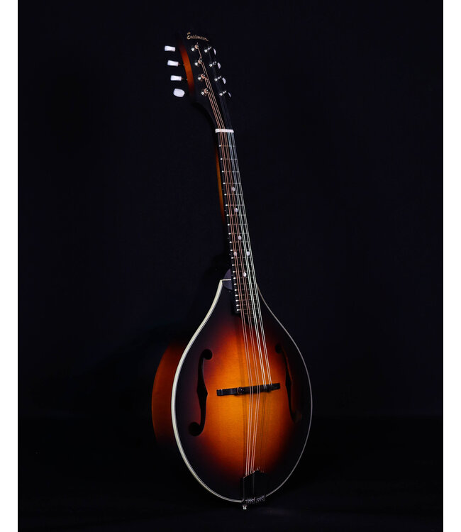 Eastman MD305E-SB, A Style, F Hole, Spr/Mpl, K&K PU, Sunburst Finish w/Gig Bag