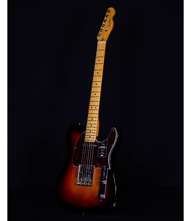 Fender American Professional II Telecaster, Maple FB, 3-Color Sunburst