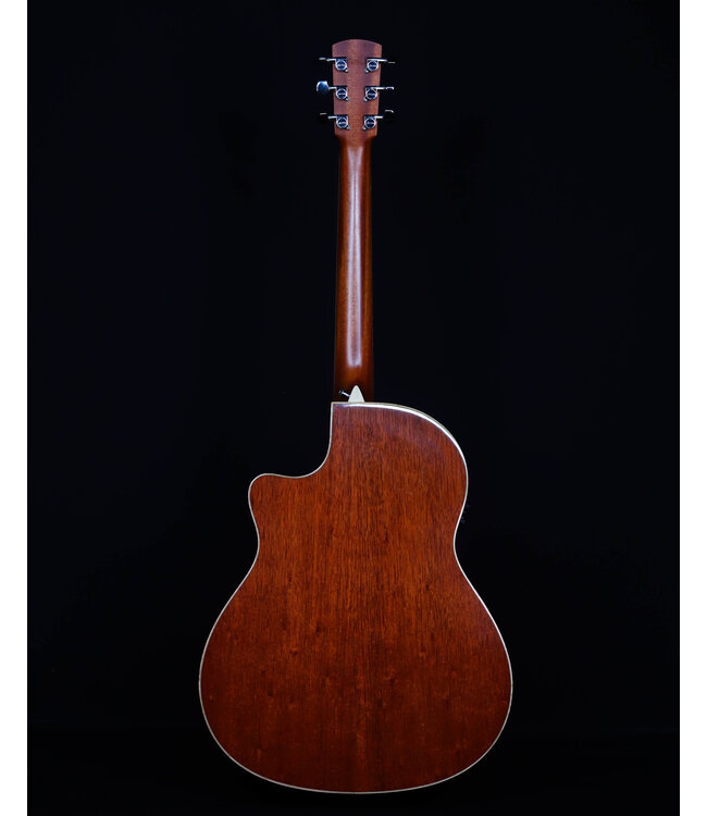 Larivee LV-05 Mahogany, w/Hard Shell Case, 2002 - USED