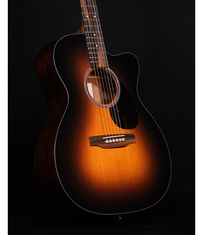 Martin OMC-10E Modern Burst 000-14 Fret Cutaway, Spruce Top with X Bracing, E1 Pickup, Bag Included