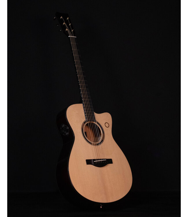 Yamaha TAS3 C Concert Cutaway-Style TransAcoustic, Natural
