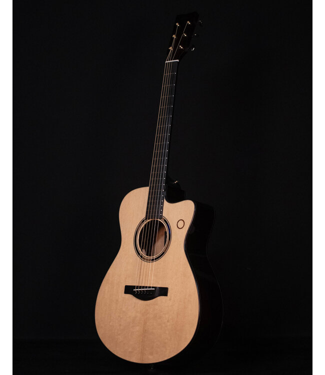 Yamaha TAS3 C Concert Cutaway-Style TransAcoustic, Natural