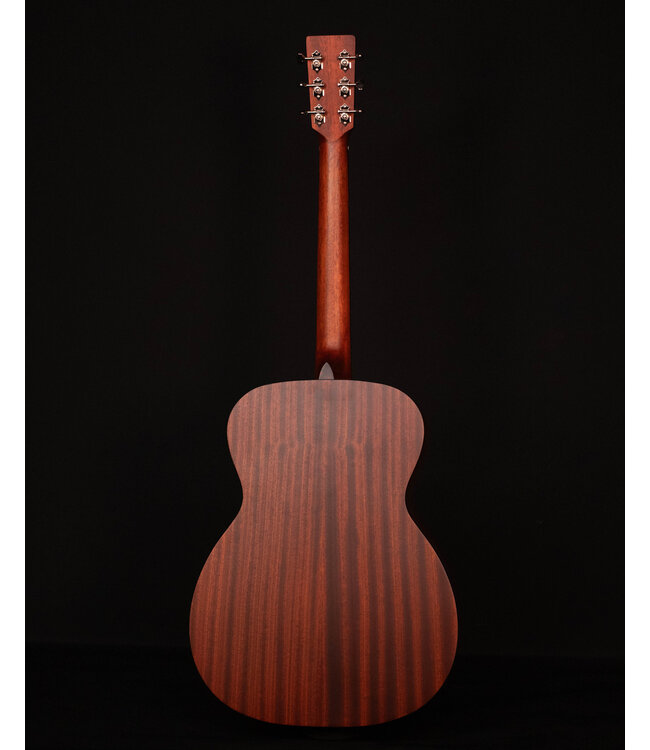 Eastman E1OM Acoustic with Deluxe Bag, Natural