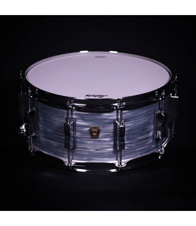 Ludwig 6.5" x 14" Classic Maple Snare Drum, Vintage Blue Oyster