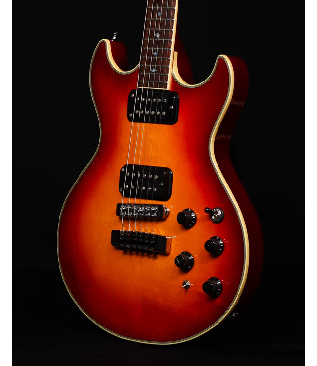 Fender Flame Elite with Hard Shell Case, Cherry Sunburst, SN 40200006 - USED