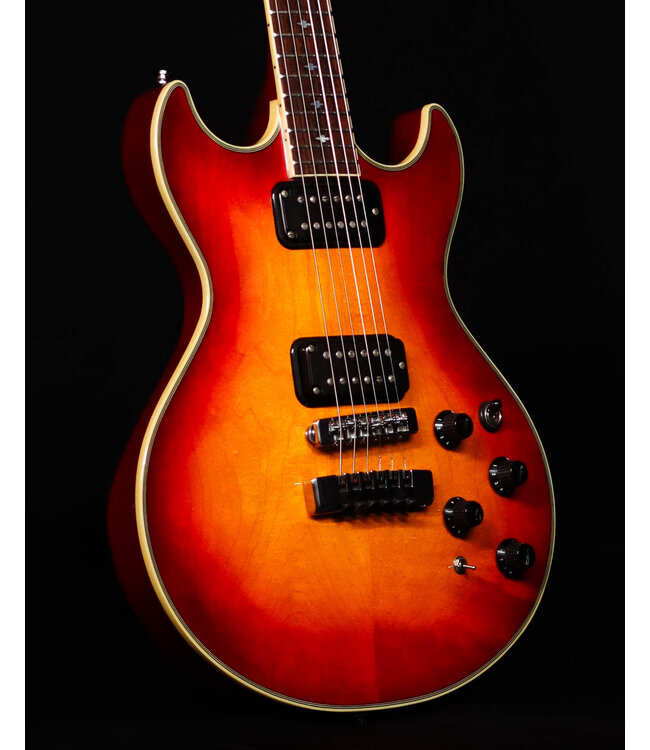 Fender Flame Elite with Hard Shell Case, Cherry Sunburst, SN 40200006 - USED