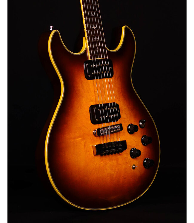 Fender Esprit Elite, Autumn Burst, W/ Hard Shell Case SN0172 - USED