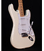 Fender Standard Stratocaster, Maple FB, Olympic White