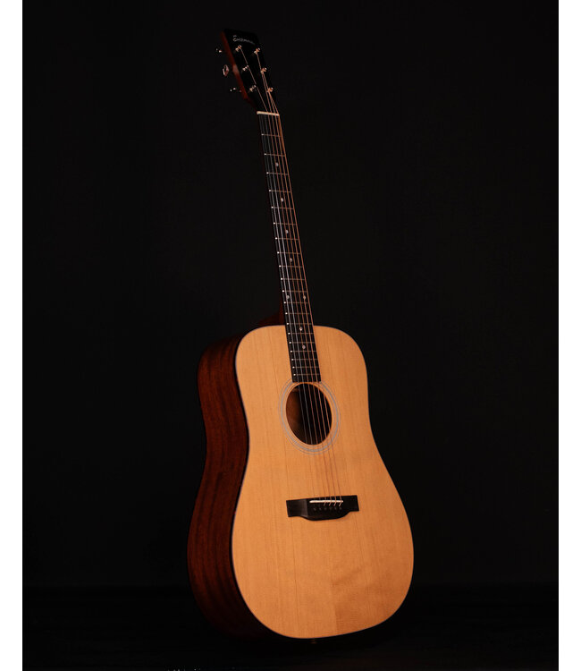 Eastman E1DL Left Handed Dreadnought, Sitka Spruce/Sapele with Bag