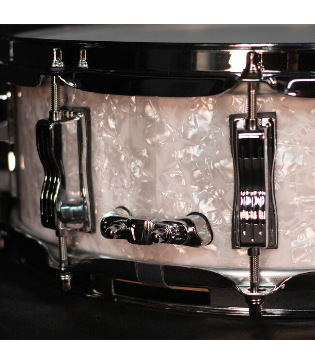 Ludwig 5" x 14" Classic Maple Snare Drum, White Marine Pearl
