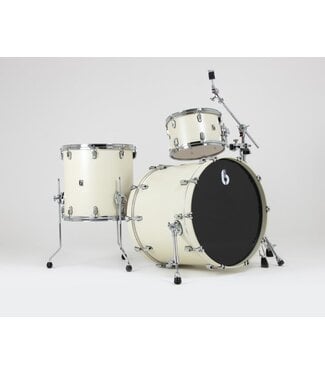 British Drum Co. British Drum Co. ENG-22-CB-SEW Enigma Series Club Kit. Satin Olde English White 12", 16", 22"