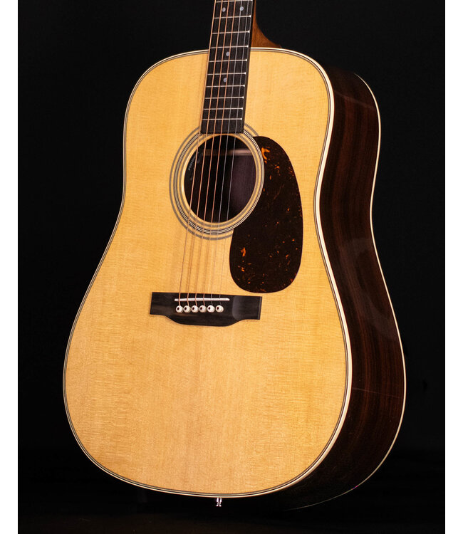 Martin D-28E Standard Acoustic Guitar with Fishman Matrix Infinity Pickup