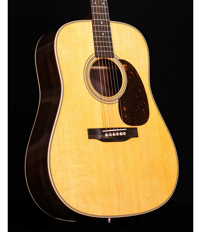 Martin D-28E Standard Acoustic Guitar with Fishman Matrix Infinity Pickup