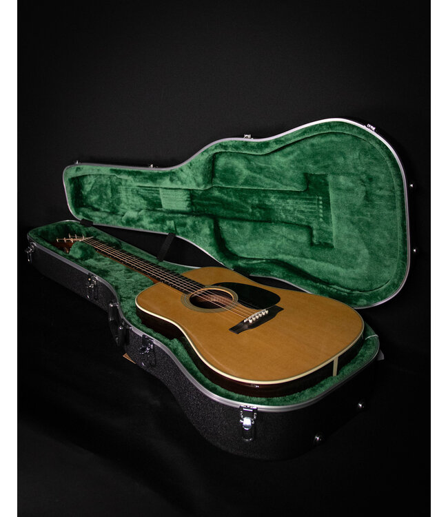 Martin D-28E Standard Acoustic Guitar with Fishman Matrix Infinity Pickup