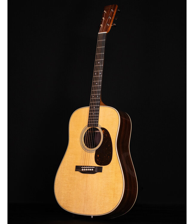 Martin D-28E Standard Acoustic Guitar with Fishman Matrix Infinity Pickup
