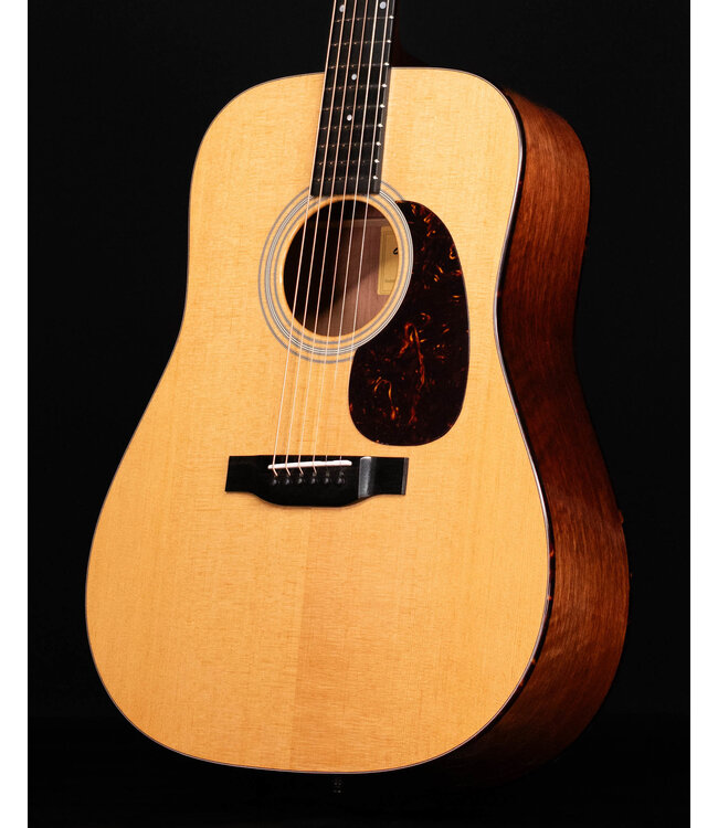 Eastman E6D-TC, Solid Thermo Cured top, Natural Finish with Hardshell Case