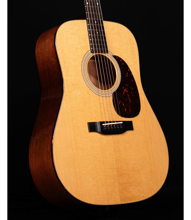 Eastman E6D-TC, Solid Thermo Cured top, Natural Finish with Hardshell Case