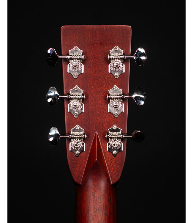 Eastman E6D-TC, Solid Thermo Cured top, Natural Finish with Hardshell Case