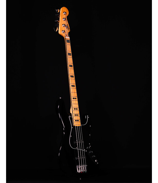 Squier Classic Vibe '70s Jazz Bass, Maple FB, Black