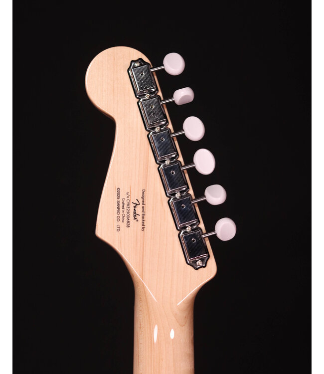Fender® x Hello Kitty® White Stratocaster®