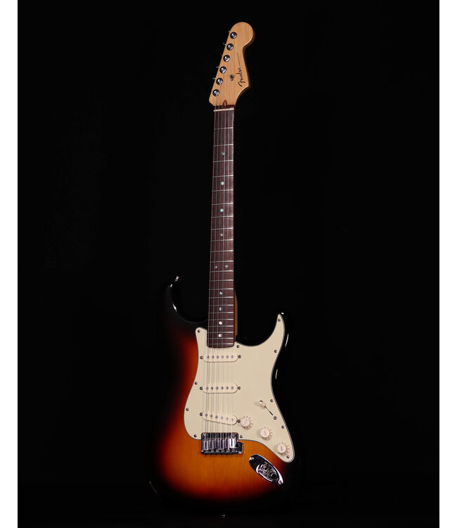 Fender American Deluxe Stratocaster, 3 Color Sunburst, 2005 - USED