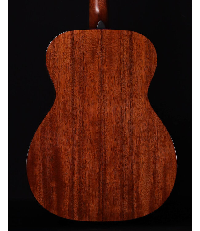 Martin 000-18 Standard Series Acoustic Guitar, Mahogany, Hardshell Case