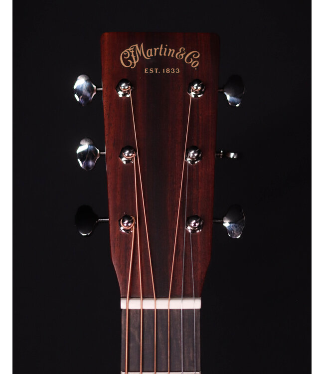 Martin 000-18 Standard Series Acoustic Guitar, Mahogany, Hardshell Case