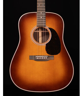 Martin Martin D-28 Standard Series Ambertone Acoustic Guitar