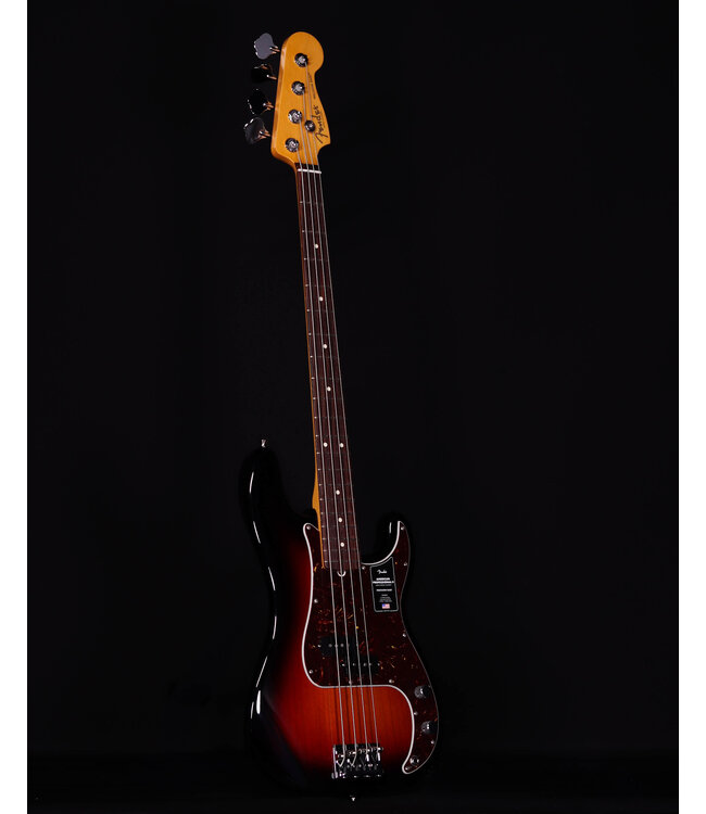 Fender American Professional II Precision Bass, Rosewood FB, 3-Color Sunburst