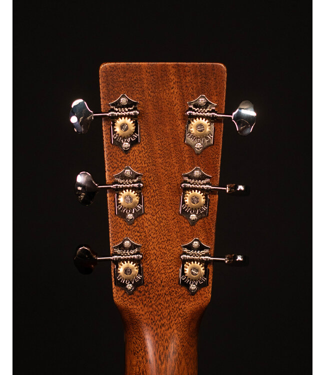 Martin D-18 Standard Series Acoustic Guitar, Fishman Matrix Infinity Pickup, Case Included