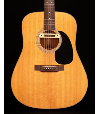 Martin Martin D-18 Acoustic Guitar with LR Baggs M-80 Pickup, 2001 - USED