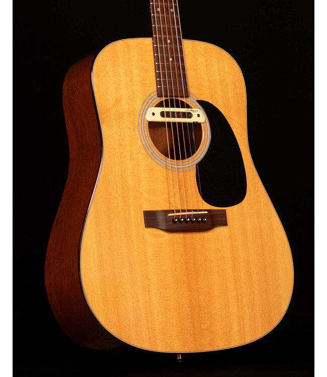 Martin D-18 Acoustic Guitar with LR Baggs M-80 Pickup, 2001 - USED