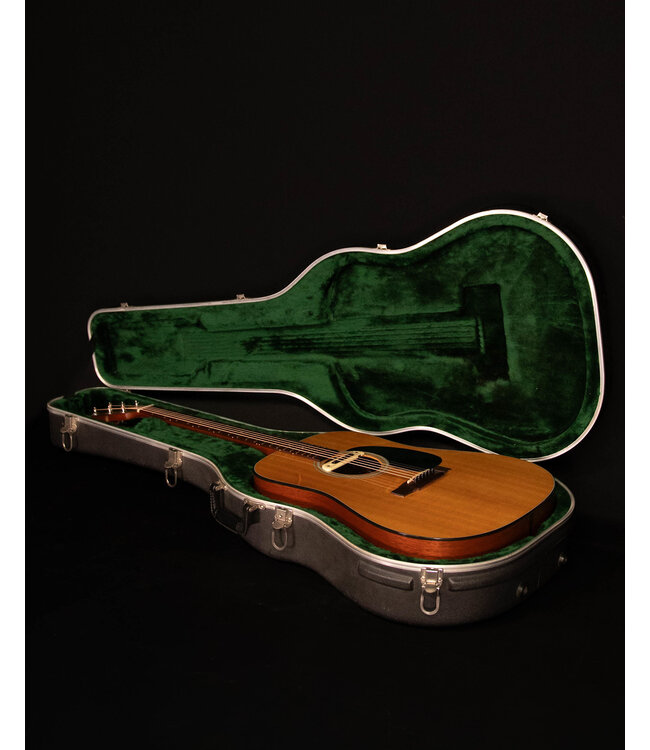 Martin D-18 Acoustic Guitar with LR Baggs M-80 Pickup, 2001 - USED