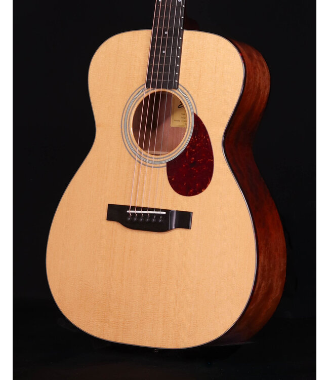 Eastman E6 OM Acoustic with Case, Natural Thermo Cured
