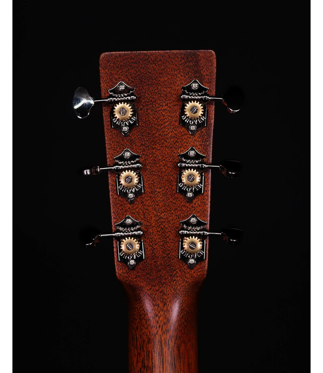 Martin D-18 Standard Series Acoustic Guitar, Fishman Matrix Infinity Pickup, Case Included