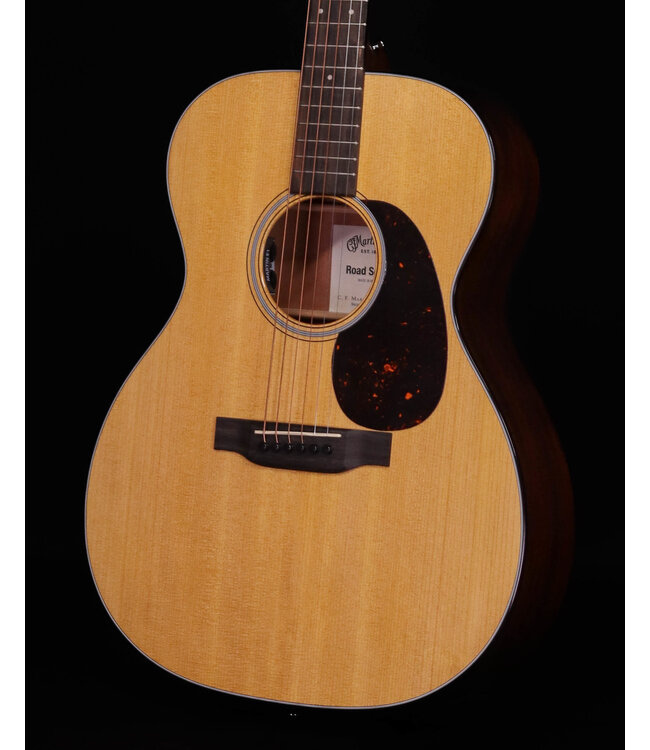 Martin 000-12E Retro Spruce Top with X Bracing, Martin E1 Pickup, Bag Included