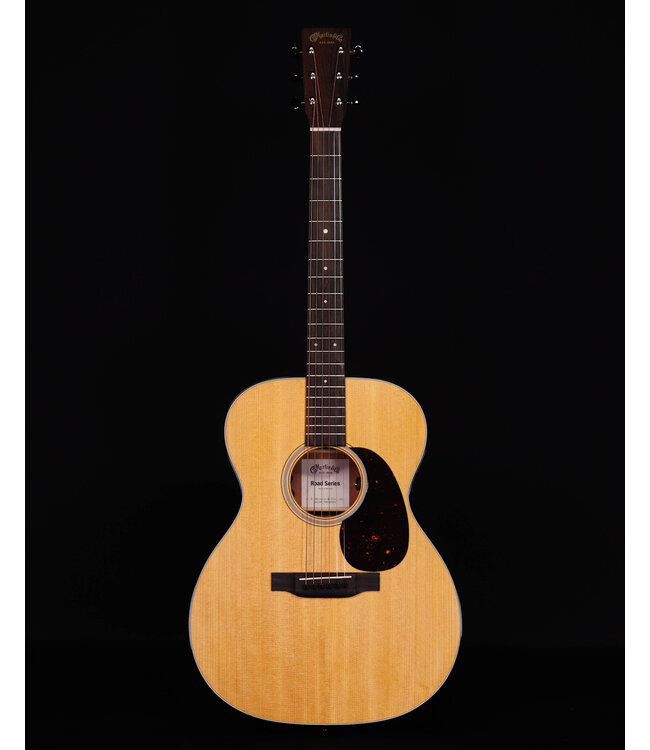 Martin 000-12E Retro Spruce Top with X Bracing, Martin E1 Pickup, Bag Included