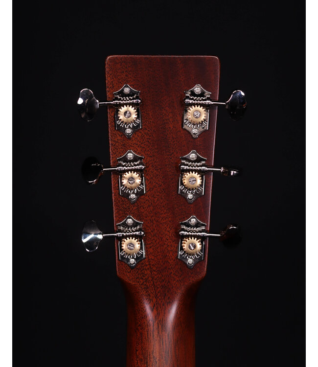 Martin 000-18 Standard Series Acoustic Guitar, Mahogany, Hardshell Case