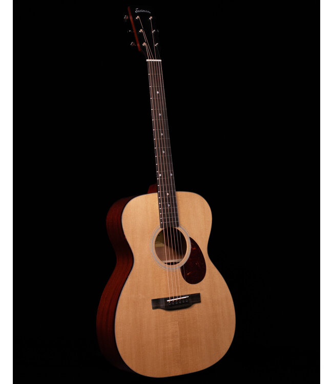 Eastman E1OM Acoustic with Deluxe Bag, Natural