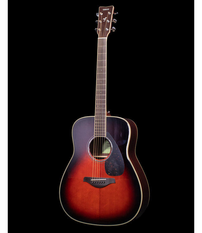 Yamaha FG830 Solid Top Acoustic, Rosewood Back and Sides, Tobacco Brown Sunburst