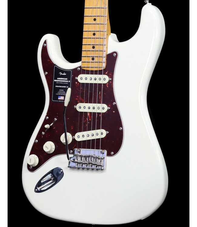 Fender American Professional II Stratocaster Left-Hand, Maple, Olympic White