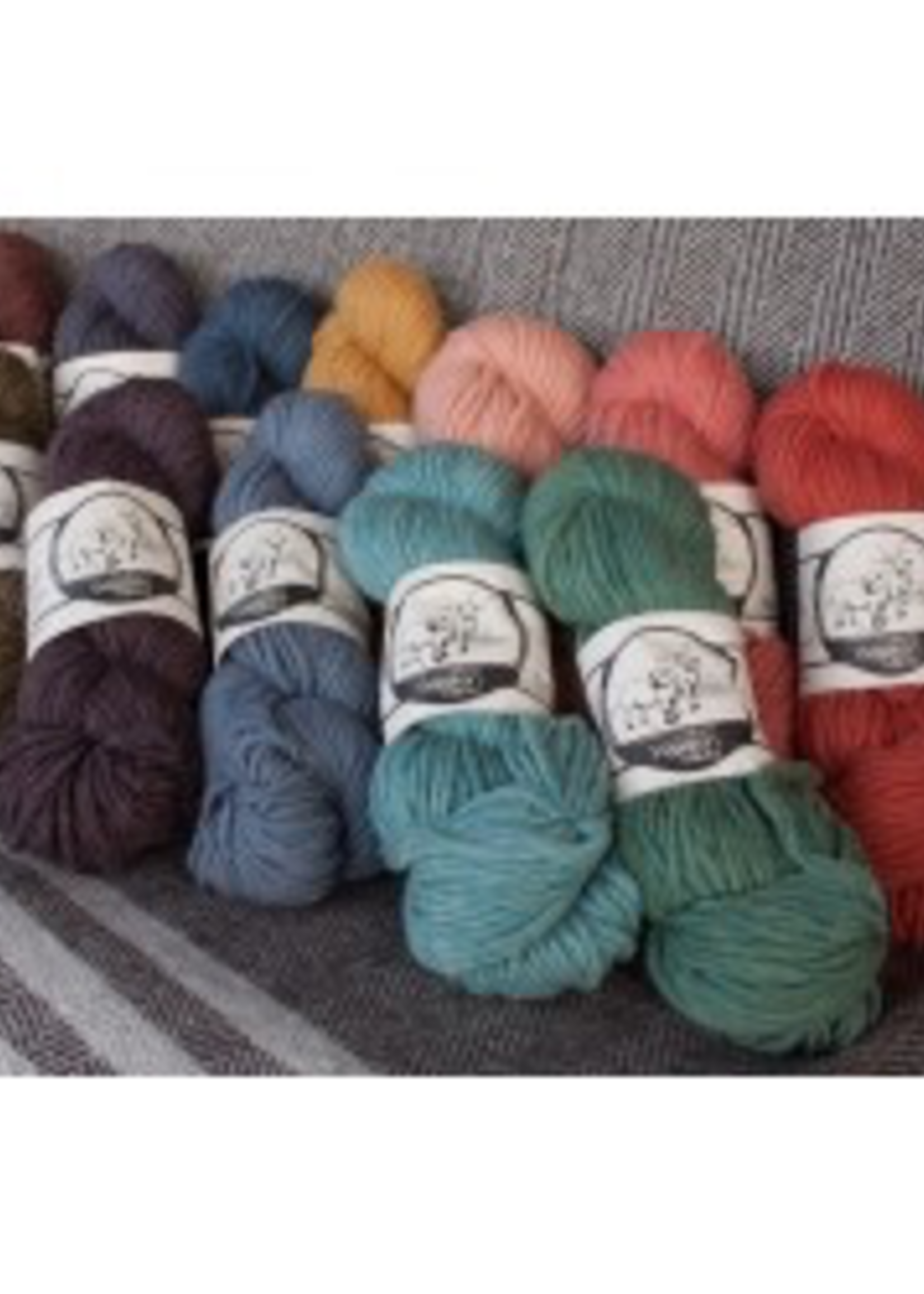 Custom Woolen Mills Prairie Wool Medium Soft Spun Yarn 100% Wool - Naturally Dyed Skeins
