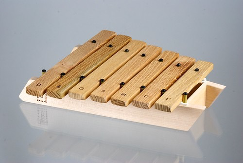 Mercurius Pentatonic Xylophone D-E-G-A-H-D-E wood with 2 mallets
